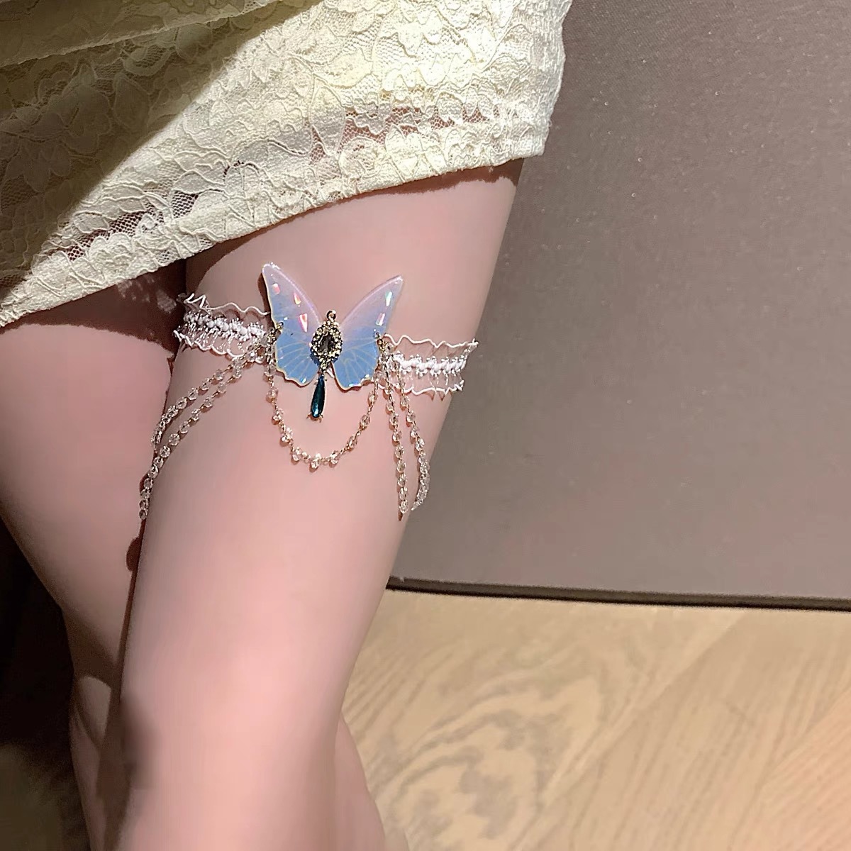 Fashionable Butterfly Pattern  - Body Jewelry For You recension och pris