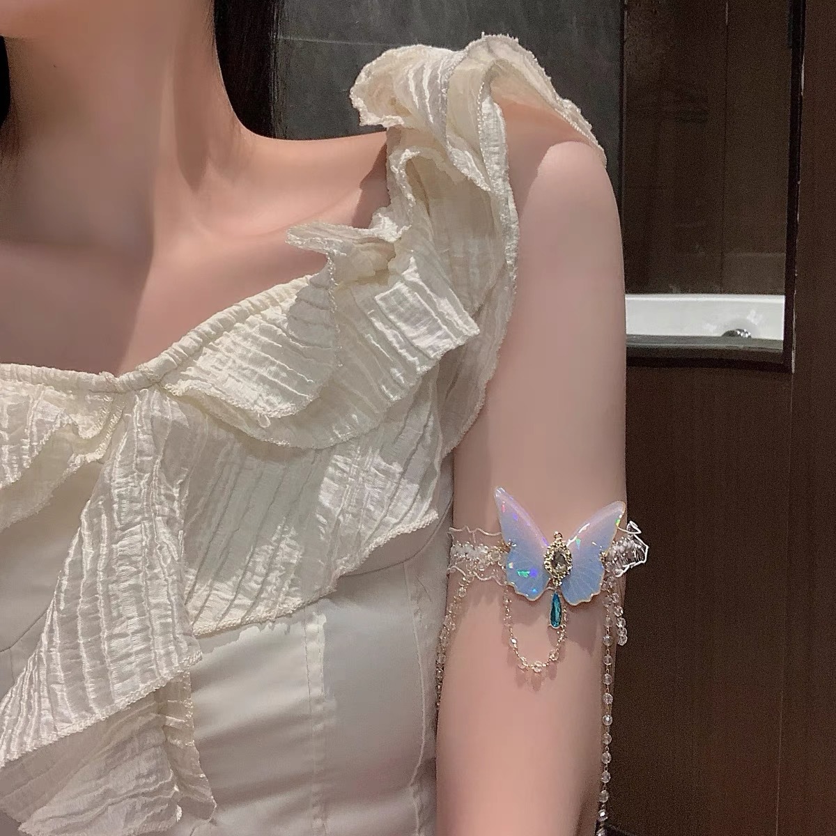 Fashionable Butterfly Pattern  - Body Jewelry For You recension och pris