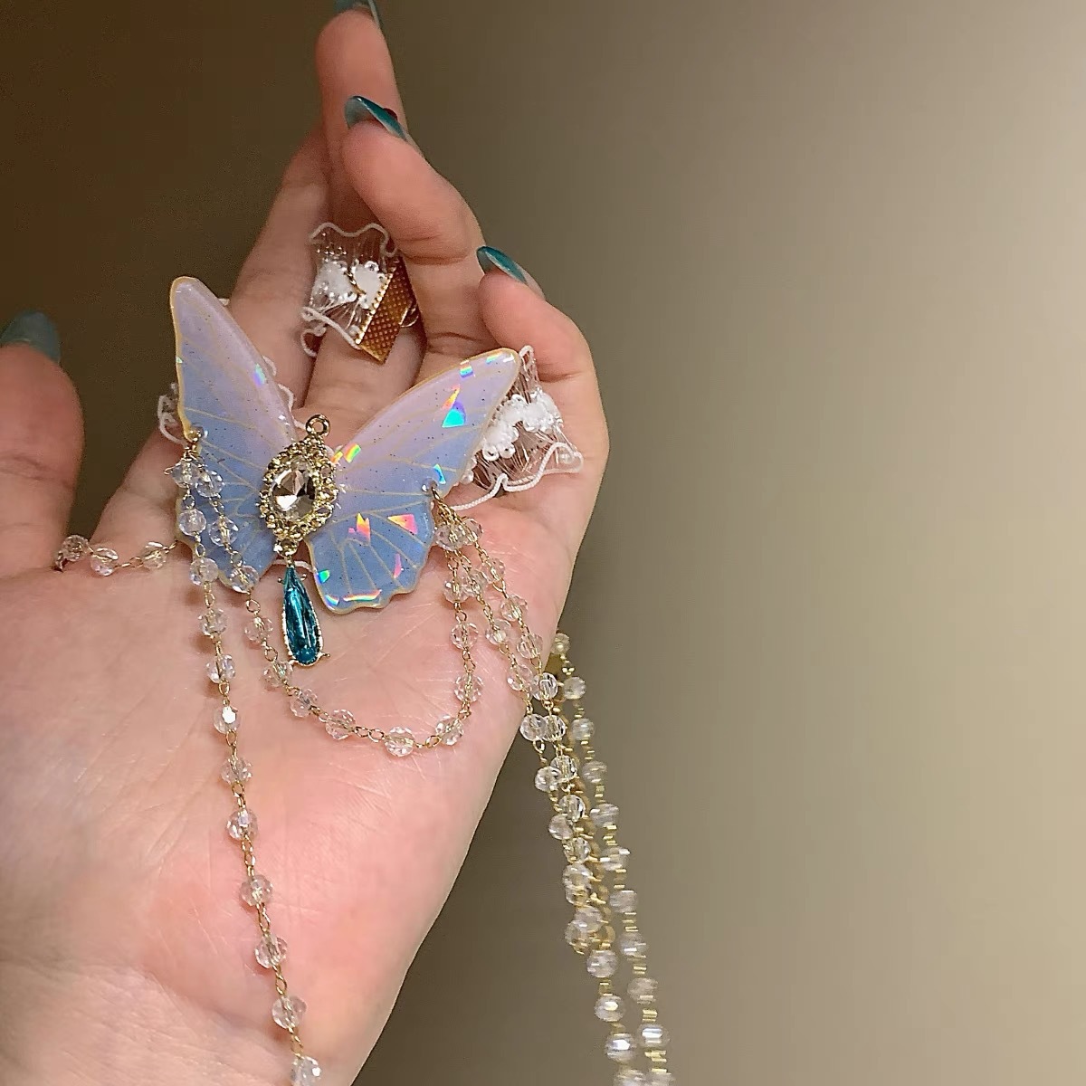 Fashionable Butterfly Pattern  - Body Jewelry For You recension och pris